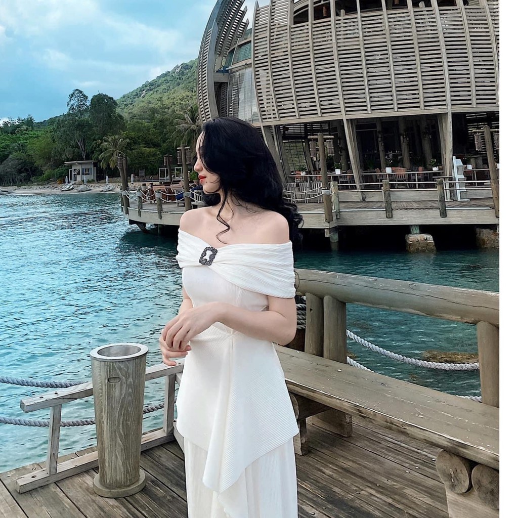 Set Bộ Trễ Vai Logo Thiết Kế Đi Biển Siêu Hot | BigBuy360 - bigbuy360.vn