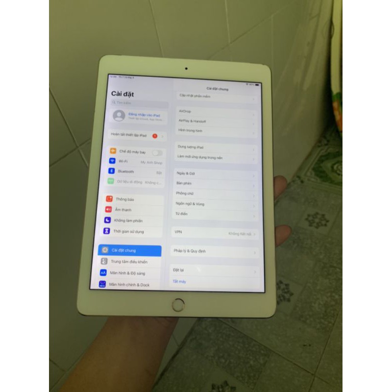 ( Xả hàng ) Máy tính bảng Ipad Air 2 bộ nhớ 32GB wifi 4G màu Gold Zin Đẹp/ Giao hàng toàn Quốc