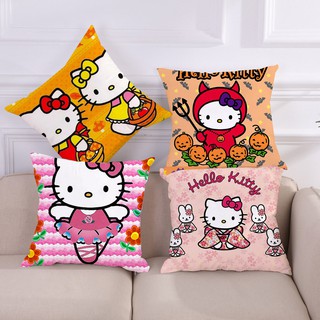 Áo gối được làm từ cotton và vải lanh với họa tiết Hello Kitty dùng trong trang trí nhà cửa