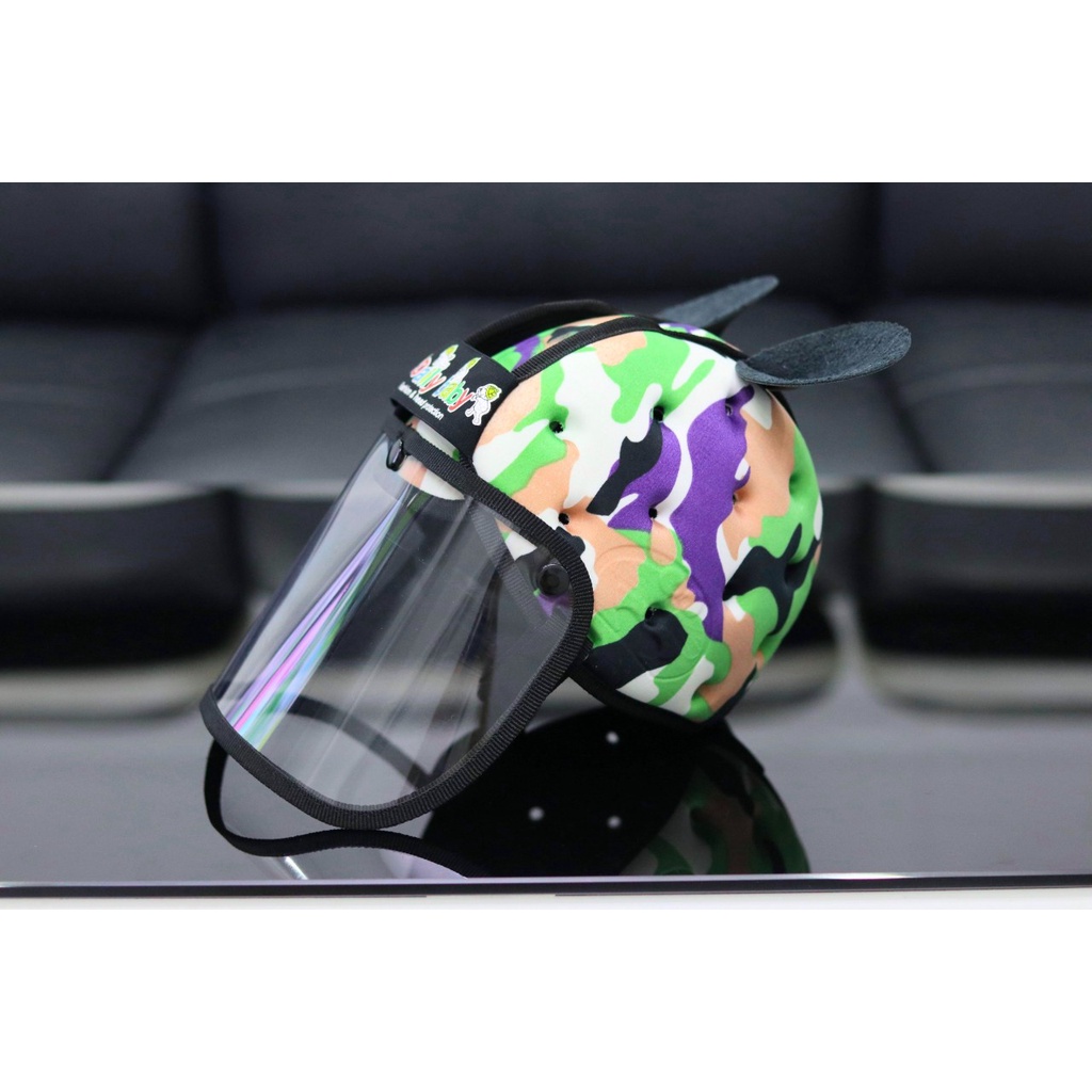 Kính thay thế mũ bảo hiểm bé tập đi cho bé .