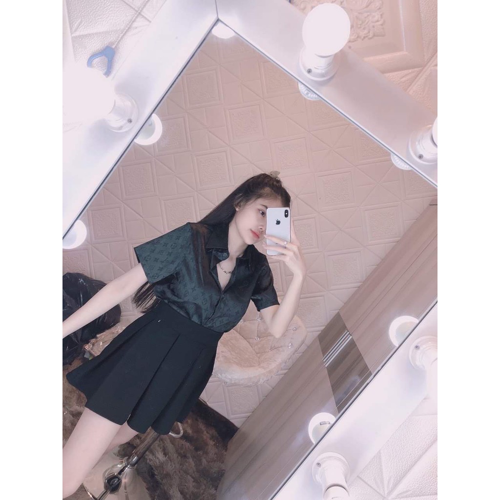 Áo sơ mi lụa tay ngắn hai túi ngực chất vải dày dặn lên form đẹp m345