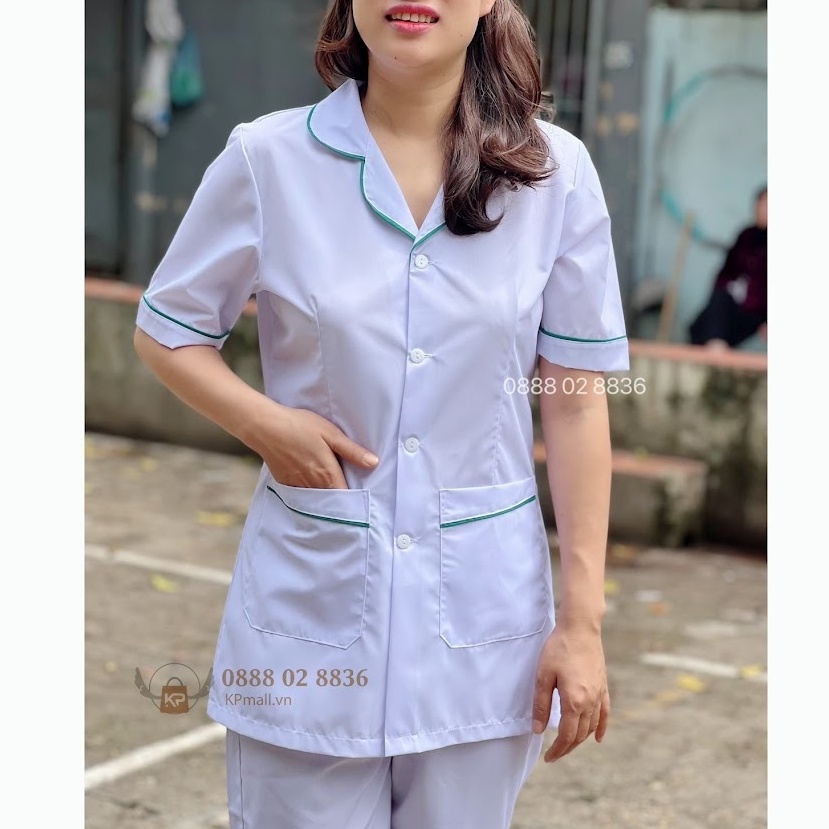 Bộ Blouse Trắng có viền Xanh Lá bo tròn cổ nữ tính - Áo blu trắng điều dưỡng, dược sỹ, thẩm mỹ viện, spa