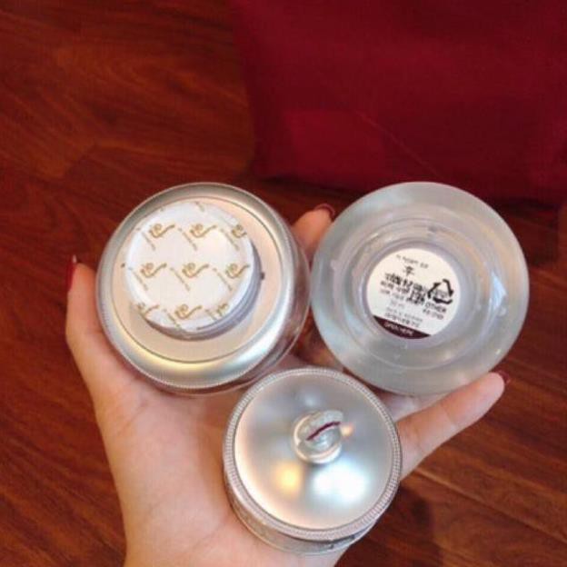 SALE OF 50% - KEM DƯỠNG TRẮNG CHỐNG LÃO HOÁ WHOO RADIANT WHITE MOISTURE CREAM 30ml