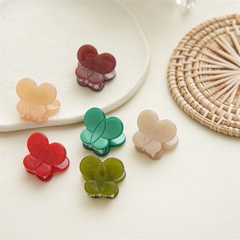 Kẹp Tóc Hình Cá Mập Dễ Thương Cho Nữ