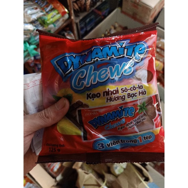 kẹo DYNAMITE CHEWS ❤️ Kẹo nhai sô cô la hương bạc hà 25 chiếc 125 gram