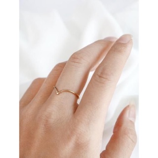 Nhẫn chữ V trơn (V-ring bạc 925)