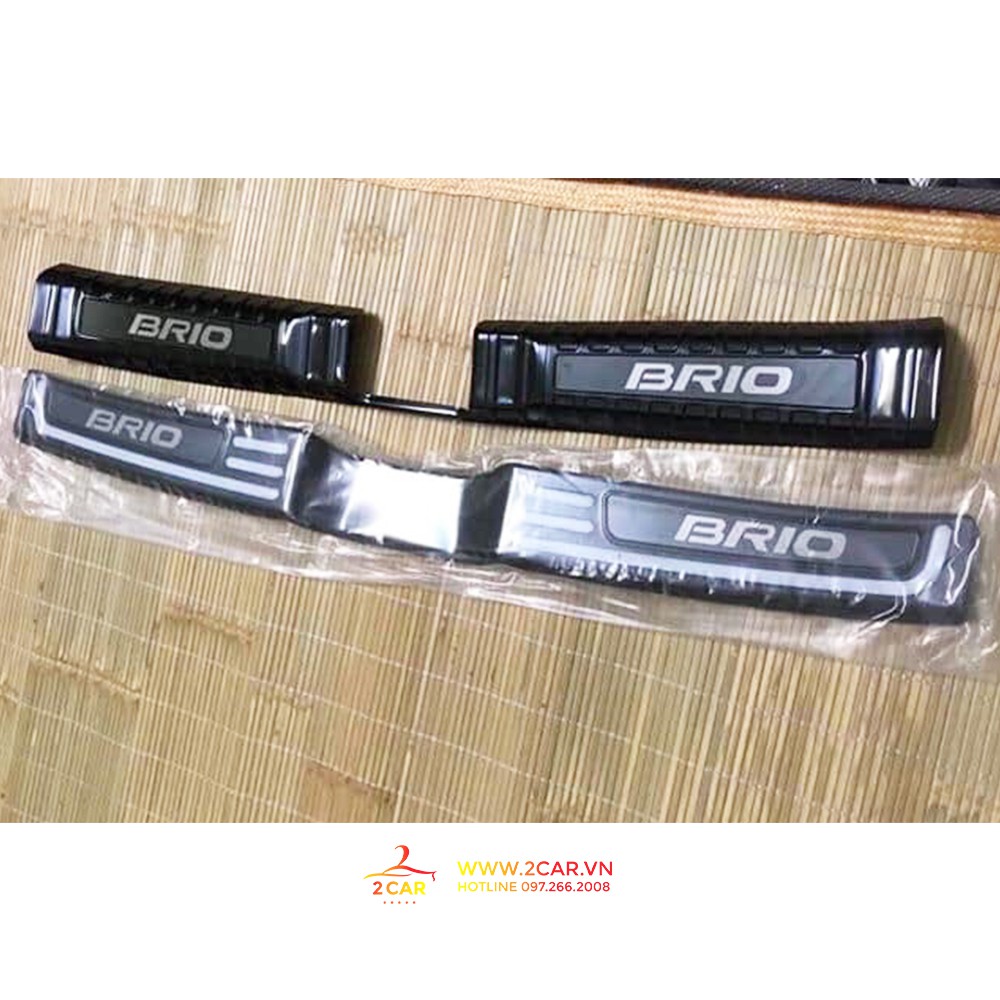 Ốp chống trầy cốp trong + ngoài xe Honda Brio 2018-2019, chất liệu Titan