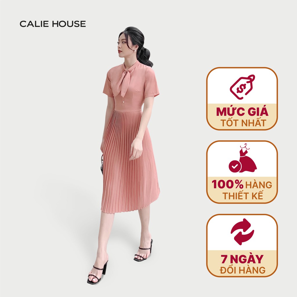 [Mã SKAMA06 giảm 8% tối đa 50K đơn 250K] Váy nơ cổ xếp ly thân thời trang công sở Calie House V214 | BigBuy360 - bigbuy360.vn