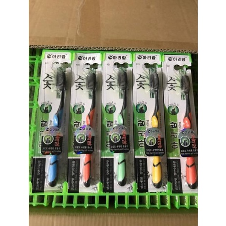 Bàn Chải Đánh Răng Than Tre Hoạt Tính Hàn Quốc BOSS