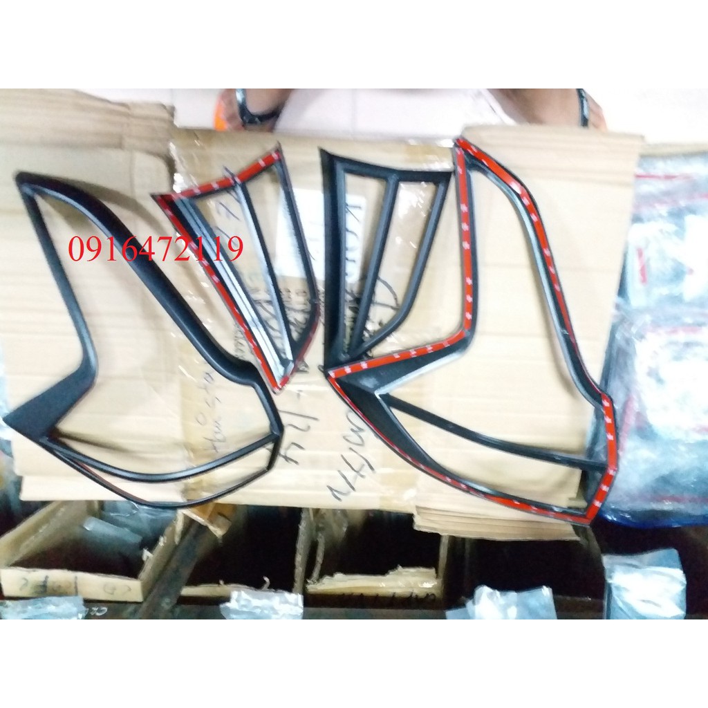 Bộ ốp viền đèn hậu Đen xe Mitsubishi Xpander Form 2018 đến 2021