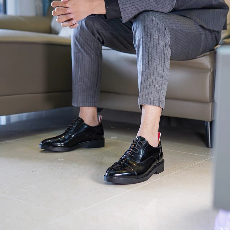 Giày Thom Browne Buộc Dây Bóng Hoa Văn