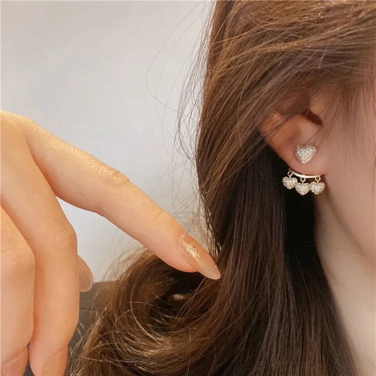 1 Đôi Bông Tai Hình Trái Tim Đính Đá Phối Tua Rua Màu Bạc Tinh Tế Phong Cách Ngọt Ngào Thời Trang Cho Nữ