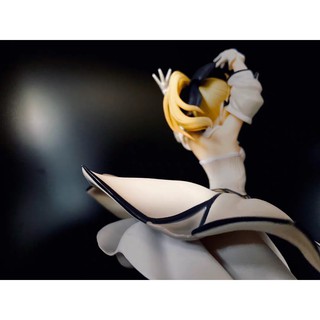 Mô hình Saber / Altoria Pendragon [Lily]