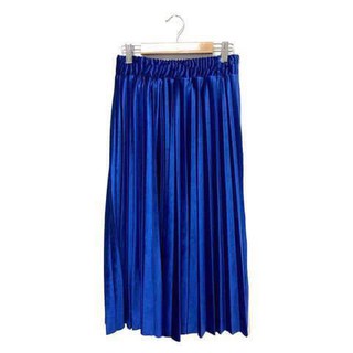 Chân váy nhung xếp ly