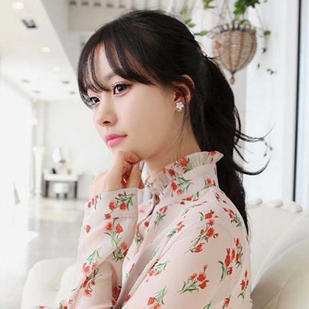 Đôi bông tai họa tiết hoa và ngọc trai thời trang cho nữ