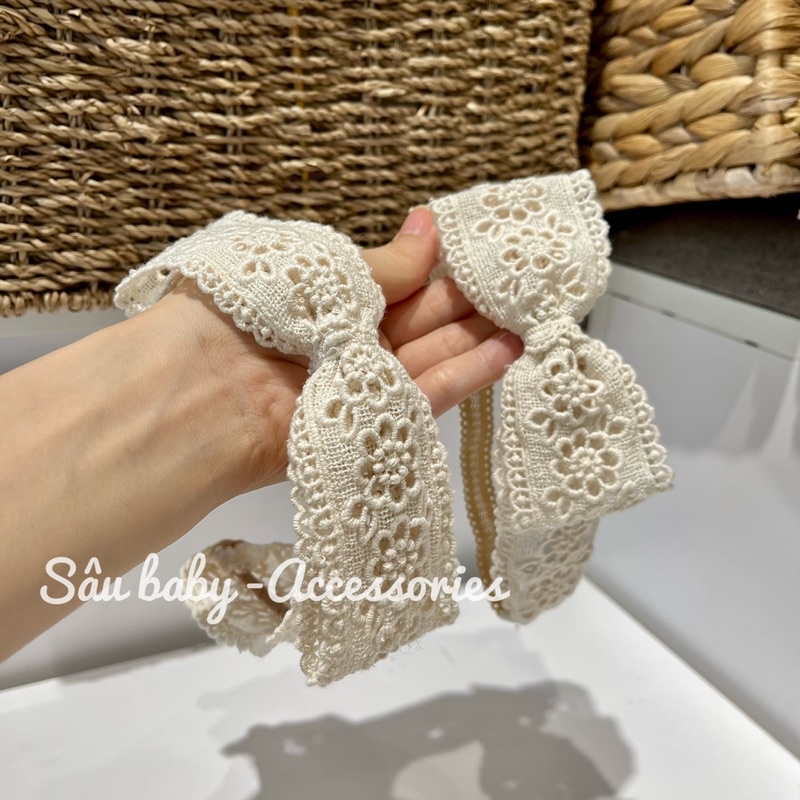Bờm xước tóc turban vải ren hoa màu kem Hàn Quốc cho bé