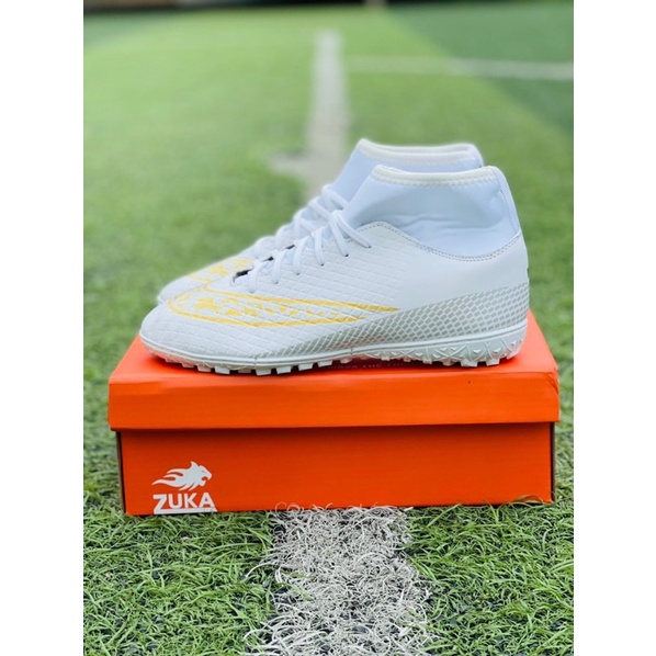 giày đá bóng cổ cao