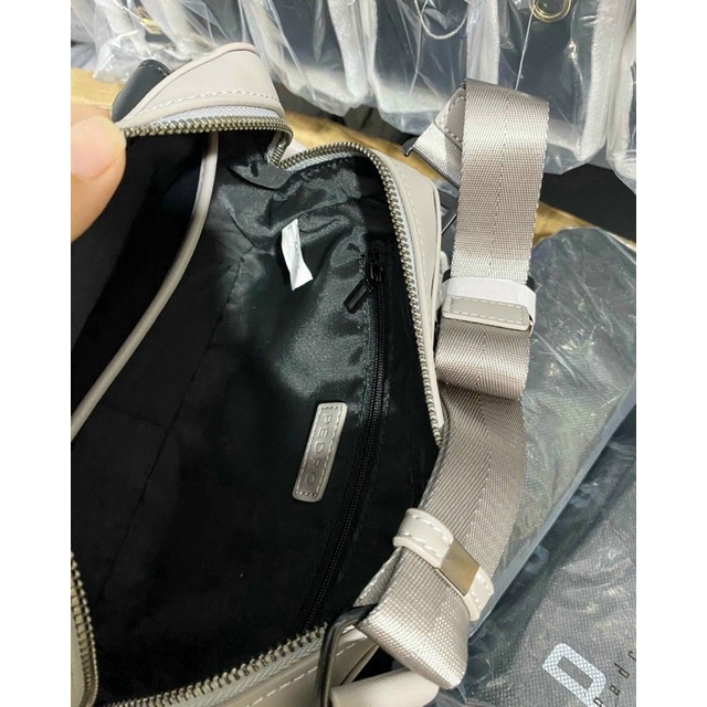 Túi đeo chéo Nam Pedro sling Bag hàng đẹp nét da mềm chuẩn Tag Mac