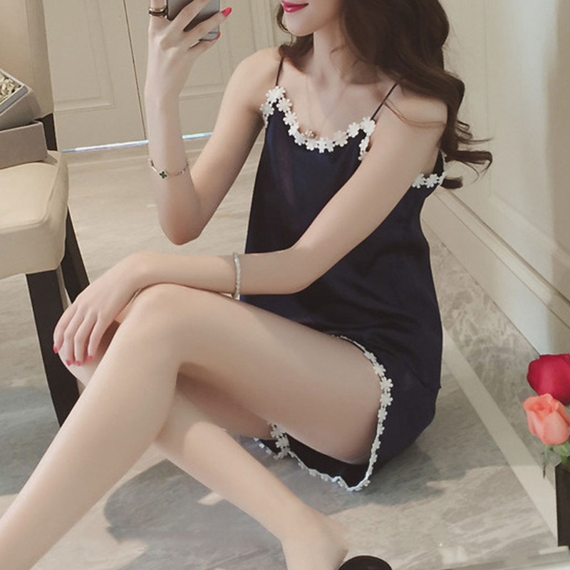Bộ Đồ Ngủ Giả Lụa Phối Ren Thêu Hoa Xinh Xắn Thời Trang Cho Nữ