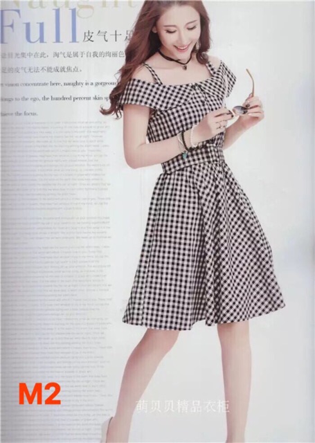 Đầm caro trễ vai