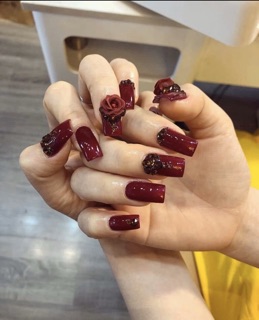 Hoa bột hồng đôi ôm móng