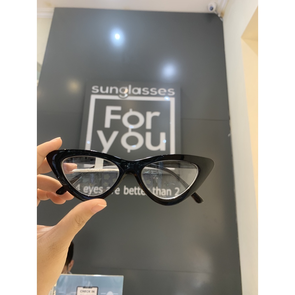 Gọng kính mắt mèo nhựa thời trang năng động màu đen 0001 | BigBuy360 - bigbuy360.vn