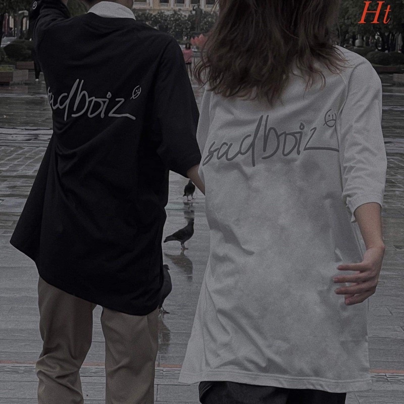 Áo phông Sad chữ nghiêng H2A866