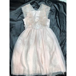 Combo váy ren hồng nhạt