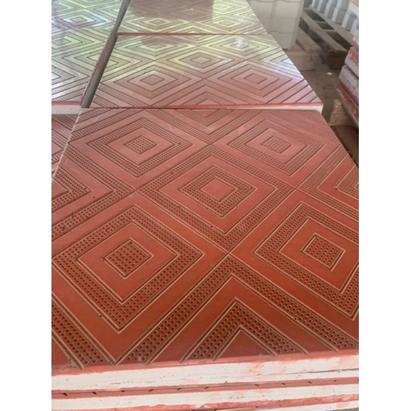 Khuôn nhựa làm gạch bê tông KT 40x40x3,3cm