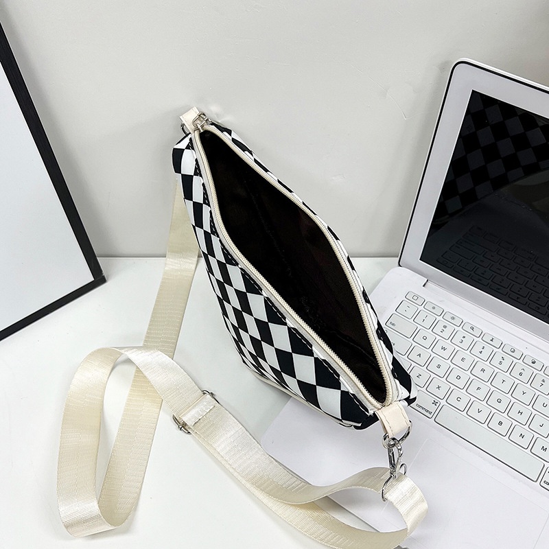 Túi Đeo Vai Hình Tam Giác Bằng Nylon Phong Cách Hàn Quốc Thời Trang Cho Nữ