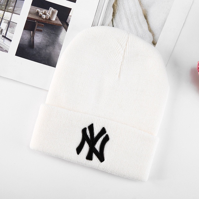 Mũ len thêu chữ thời trang hip hop độc đáo