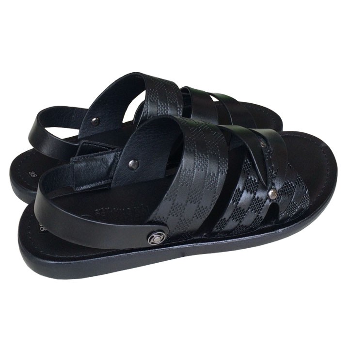 Xăng đan nam Trường Hải da bò màu đen đế cao su không trơn XD188