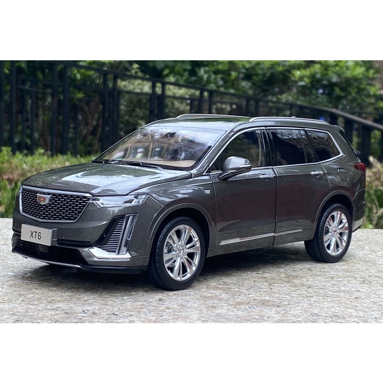 Mô hình xe  SUV Cadillac XT6  tỉ lệ 1:18