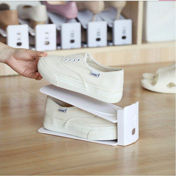 Đế đựng giày dép, kệ gác giày dép tiết kiệm diện tích