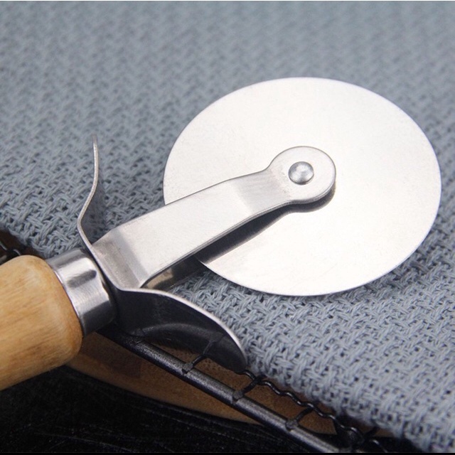 Dụng cụ cắt bánh Pizza bằng thép không gỉ