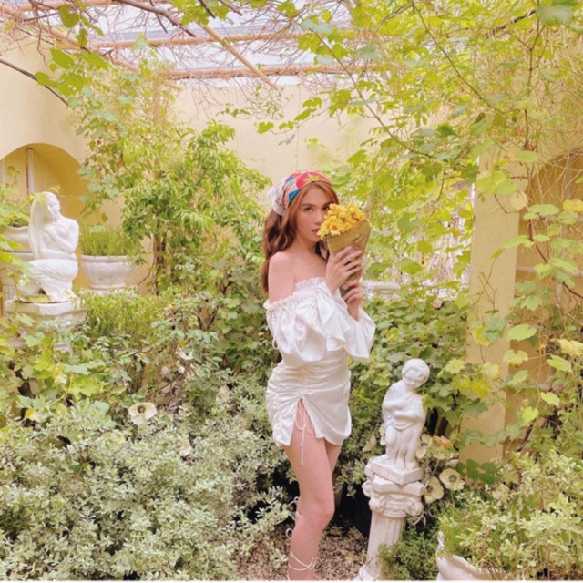 Áo kiểu lolita giống NGỌC TRINH hot news