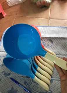 Giảm giá Gáo múc nước 2 lit