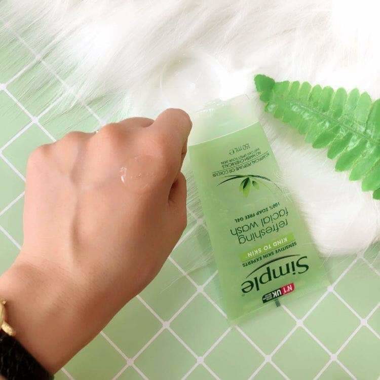 Simple - Sữa Rửa Mặt Simple Gel Kind To Skin Refreshing Facial Wash Gel (150ml) | BigBuy360 - bigbuy360.vn