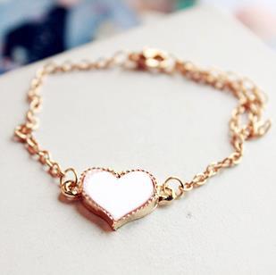 Lắc tay thời trang mặt hình cỏ bốn lá/trái tim phong cách vintage | BigBuy360 - bigbuy360.vn