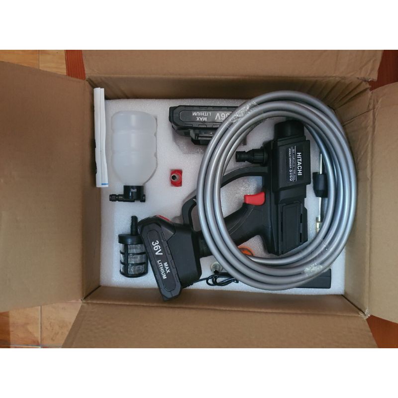 MÁY rửa xe mini, Hitachi cầm tay pin 199v áp lực,