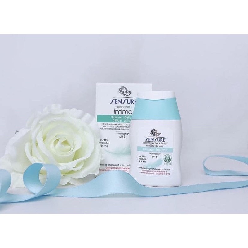 DUNG DỊCH VỆ SINH PHỤ NỮ CHIẾT XUẤT 100% THIÊN NHIÊN SENSURE' CỦA Ý