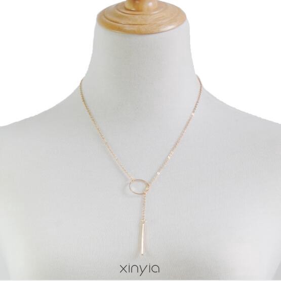 Dây chuyền mặt phối thanh dài và vòng tròn bằng kim loại phong cách thời trang cá tính