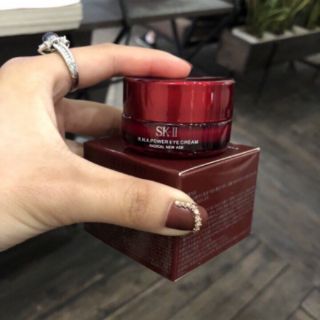 Kem dưỡng mắt skii