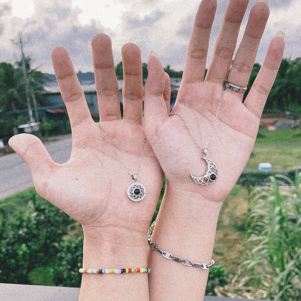 Dây chuyền / Choker cặp đôi Sending Love mặt trăng mặt trời 100 ngôn ngữ đặc biệt 2022