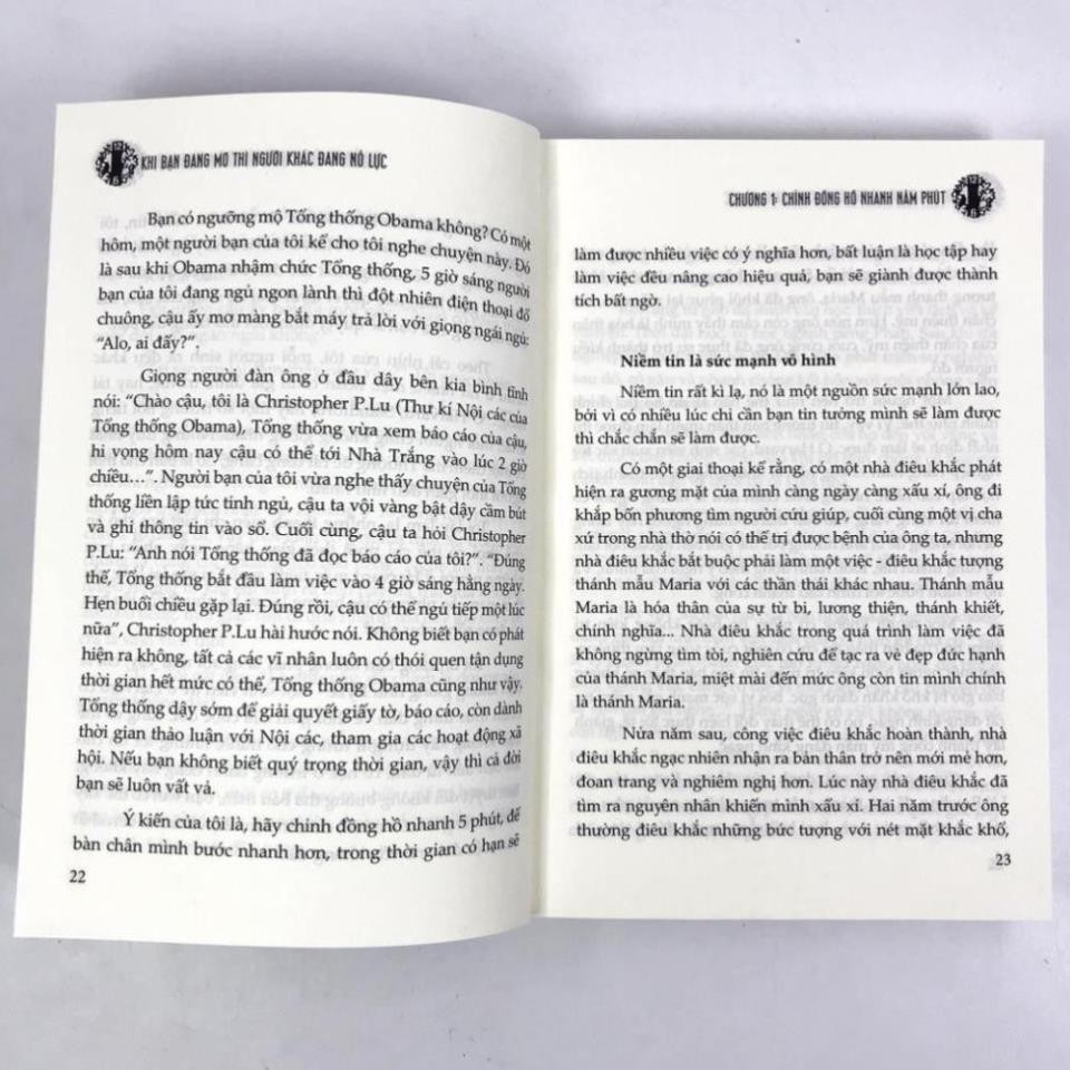 Sách - Khi bạn đang mơ thì người khác đang nỗ lực [Minh Long]