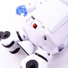 Robot biết nhảy và biết hát xoay 360 độ