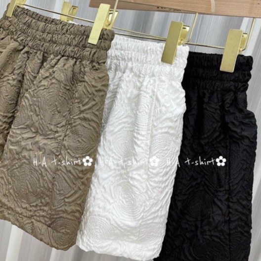 Quần short nữ dập nổi 3D LOZADO quần đùi nữ phồng xốp hoa cap chun lưng cao Q508 | BigBuy360 - bigbuy360.vn