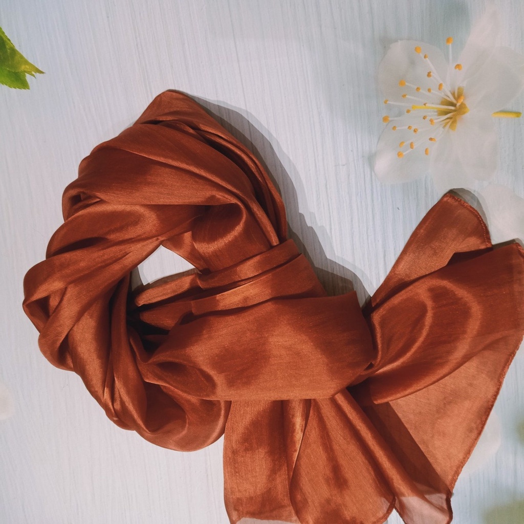 Khăn Lụa Tơ Tằm quàng cổ màu nâu #thanh lịch#nhẹ nhàng#thoáng mát, dùng được cả 4 mùa, kích thước 180cm*90cm