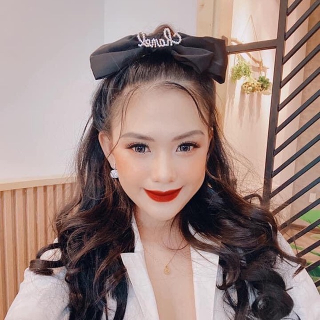 kẹp nơ chanl tiểu thư
