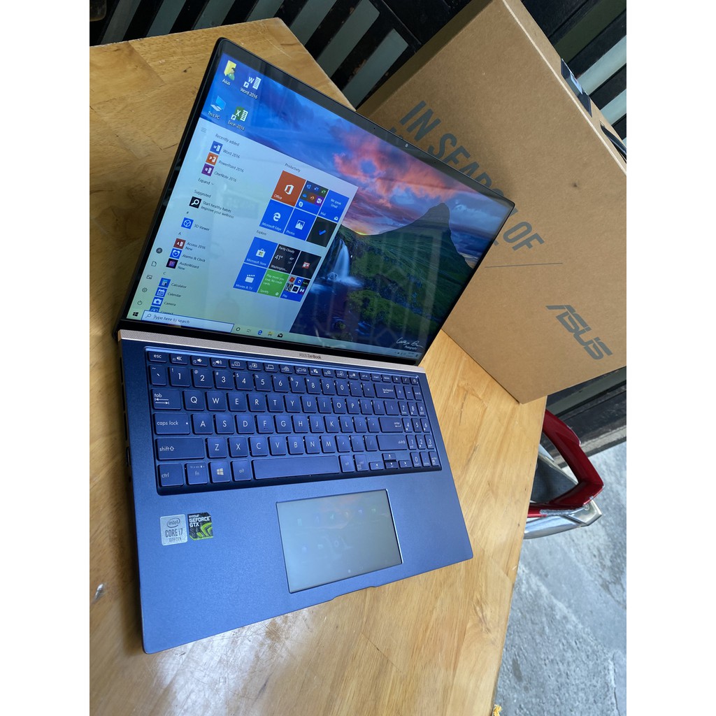 Laptop Asus Zenbook UX534F